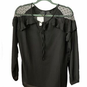 Black Long  Sleeves Modern Top Size Small
